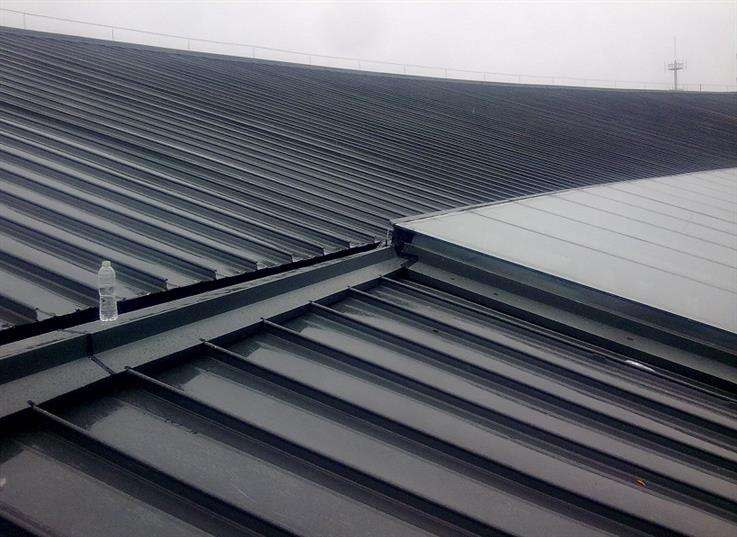 如何对铝镁锰金属屋面板进...